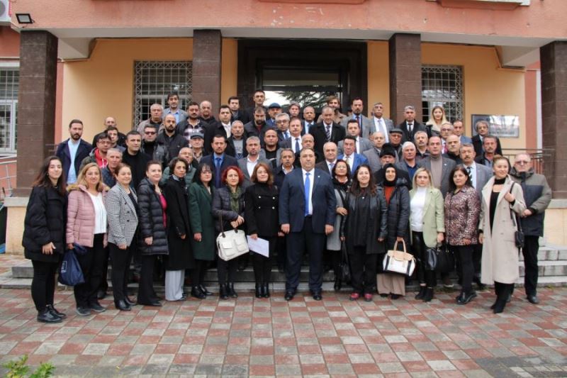 İYİ Parti İl Başkanı Mazbatasını aldı