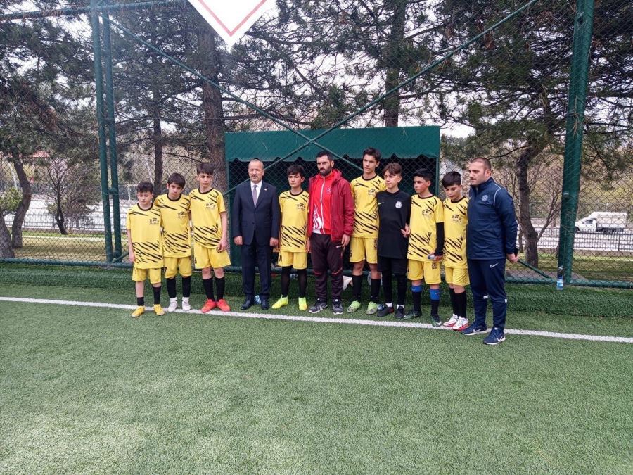 Taytak’tan Afyonlu futbolculara Ankara’da ziyaret