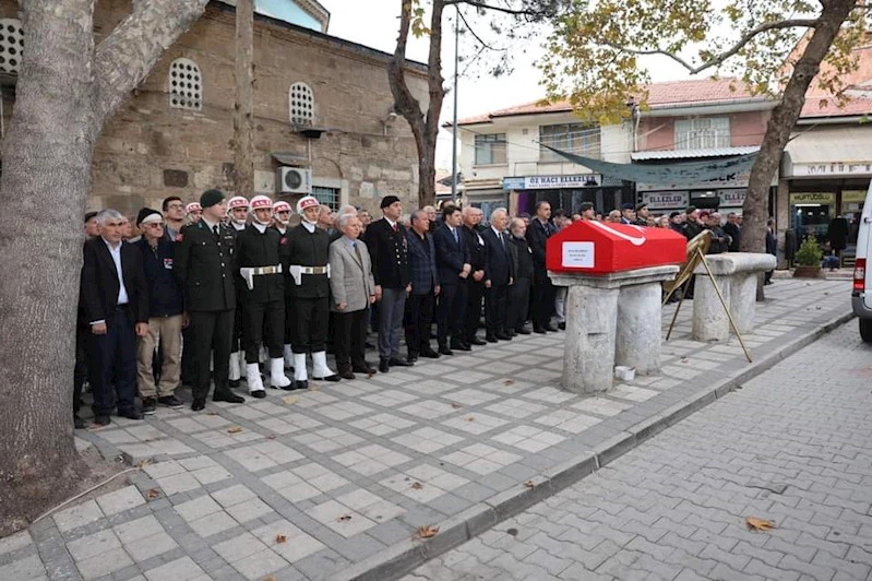 Sandıklı Kaymakamı ve Belediye Başkan Vekili, Emekli Albayın Törenine Katıldı