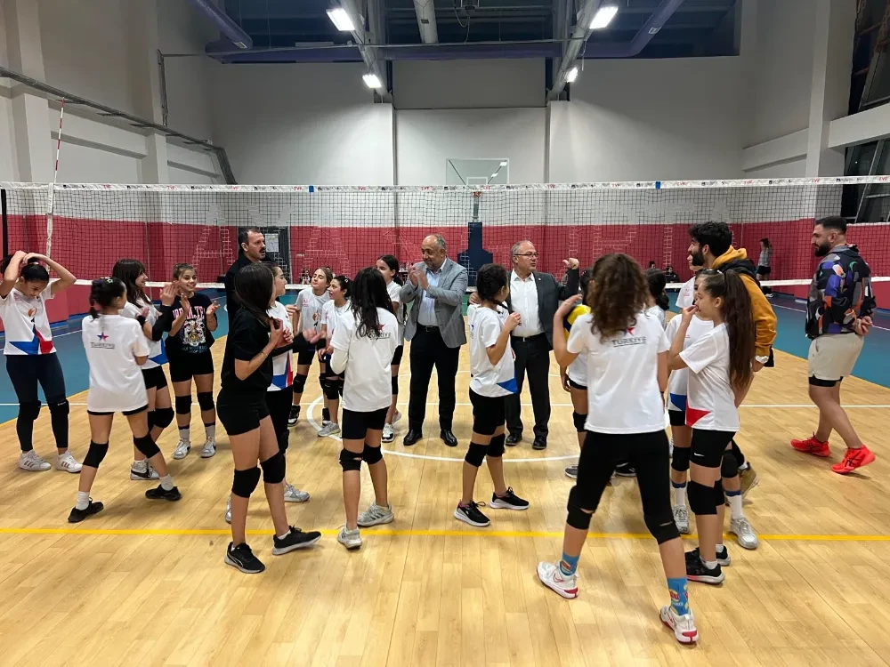 Afyonkarahisar’da Yetenek Taraması Başarısı: Geleceğin Voleybolcuları Keşfediliyor