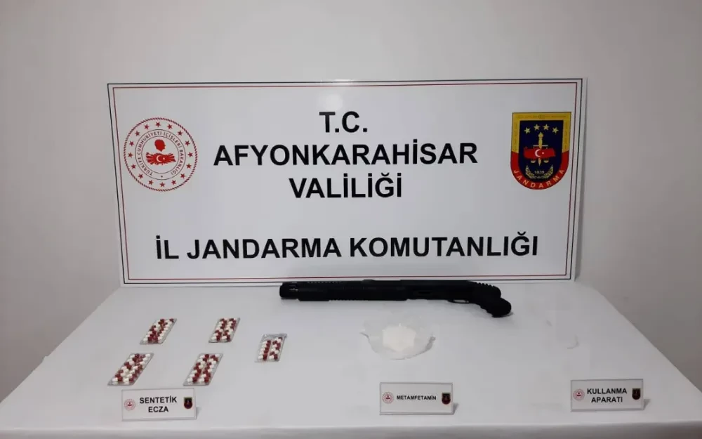 Ankara’dan Afyon’a Gelen Zehir Tacirleri Jandarma Engelinde