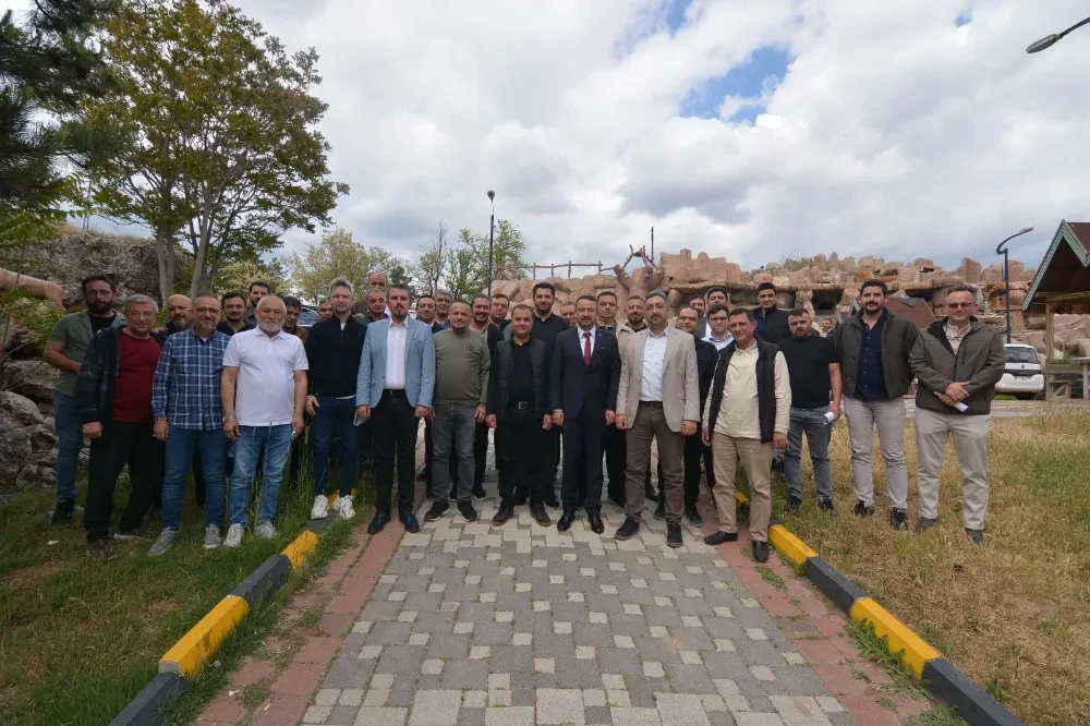 Başkan Öztaş, İlçedeki Tarım Sektörünü Güçlendirmek İçin Sera Firmalarıyla Buluştu