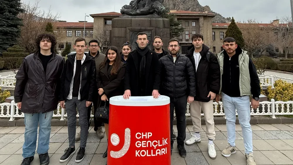 CHP Afyonkarahisar İl Gençlik Kolları’ndan Teğmenlerin İhracına Tepki