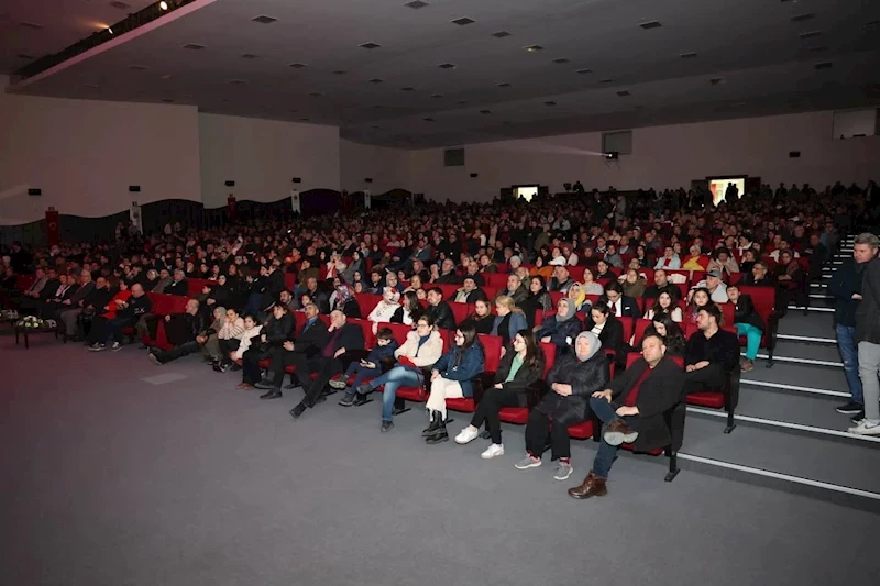 Afyonkarahisar Belediyesi Kent Orkestrası ile Ferdi Tayfur Gecesi