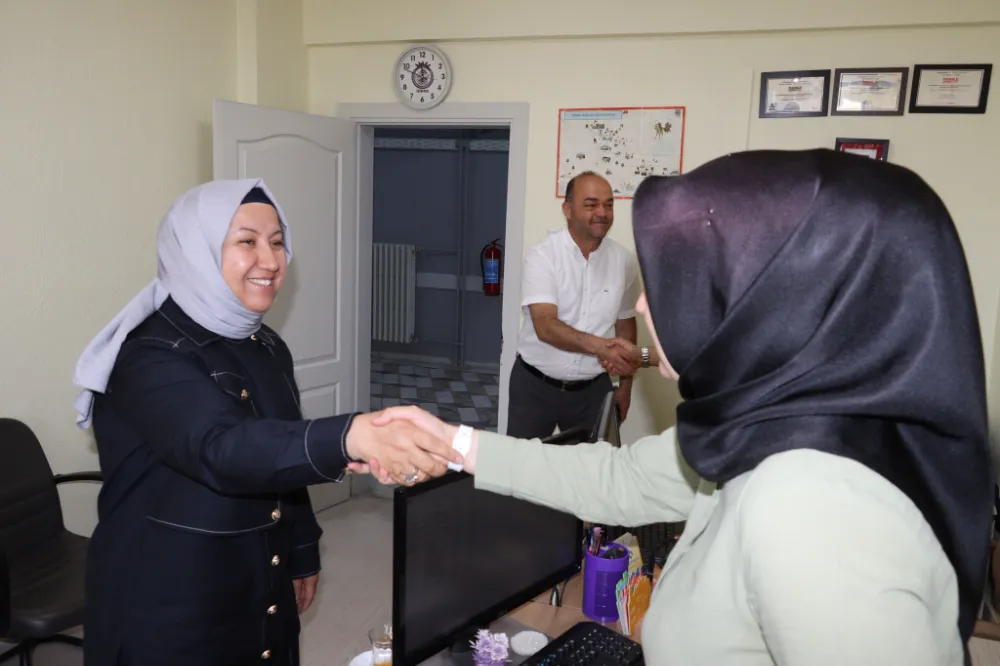 Başkan Kılınçarslan Mesainin İlk Gününde Personeliyle Bayramlaştı