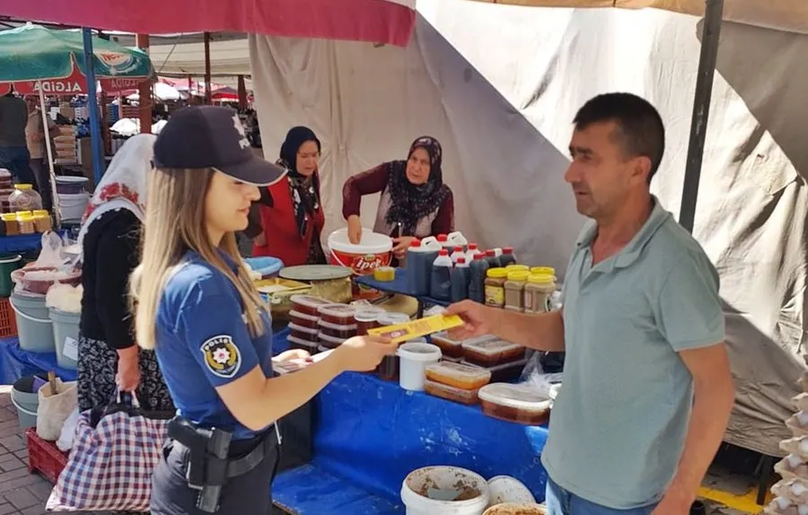 Afyonkarahisar Emniyet Müdürlüğü Bilgilendirme Çalışmalarına Devam Ediyor