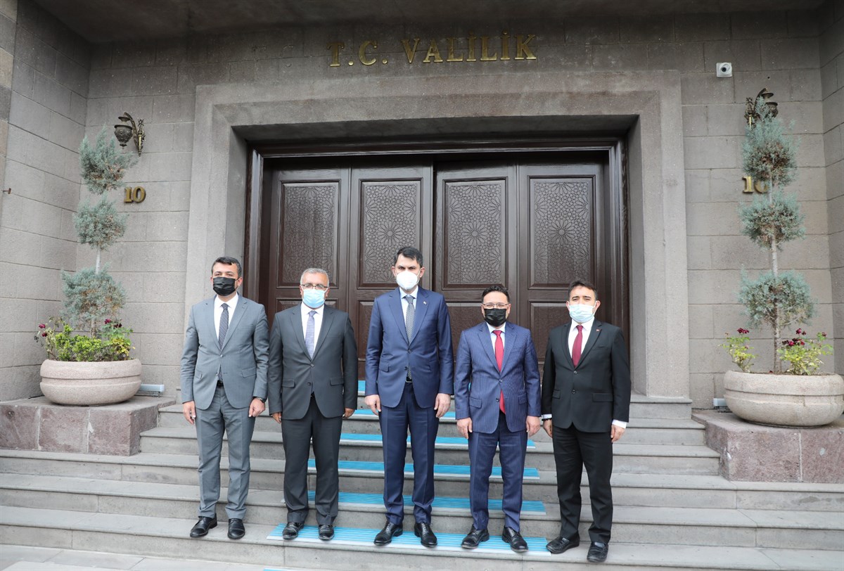 Çevre ve Şehircilik Bakanı Murat Kurum Vali Gökmen Çiçek’i ziyaret etti
