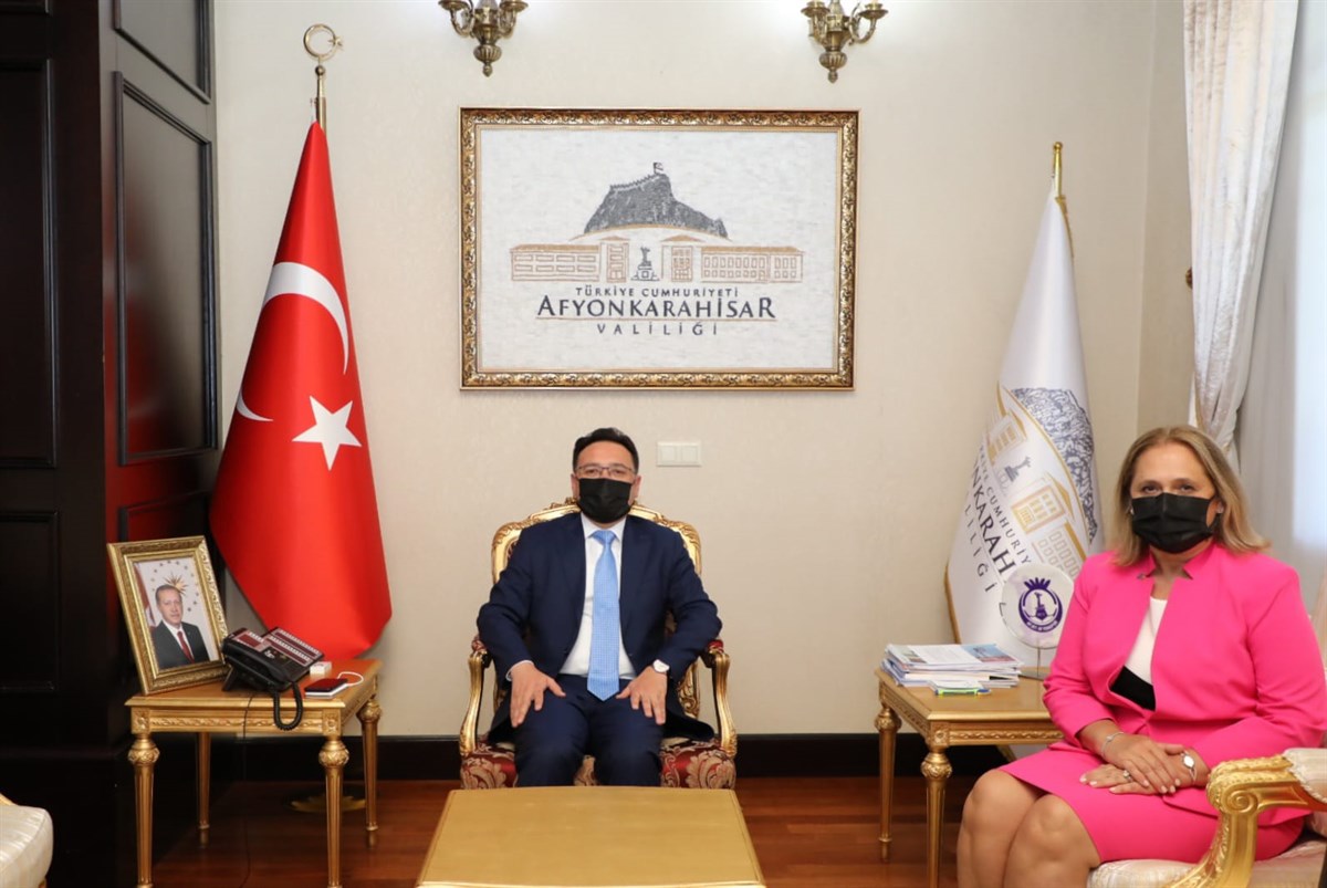 Kosova Cumhuriyeti İstanbul Başkonsolosu Novoberdaliu’den Vali Çiçek’e ziyaret