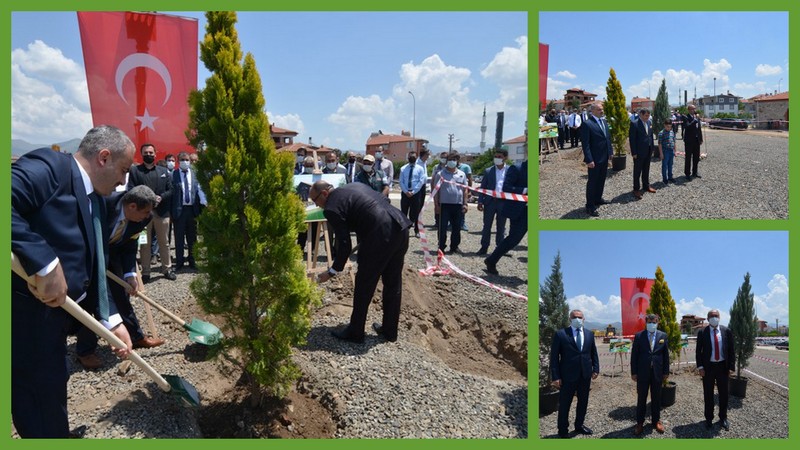 Sandıklı Millet Bahçesi’nde ilk fidanlar dikildi