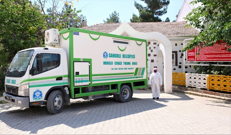 Sandıklı’da kadın gassal hizmet devam ediyor