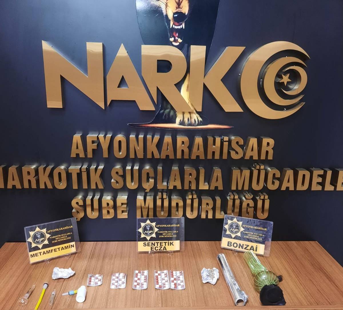 Narkotik Erenler Mahallesi’nde operasyon gerçekleştirdi